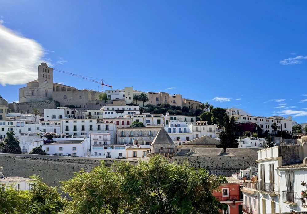 Central Penthouse with view of Dalt Vila